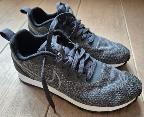 Nike sportschoen maat 37.5