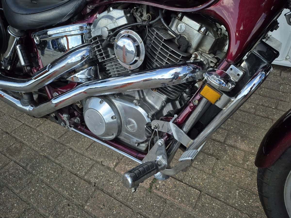 Honda Shadow VT1100, mooie chopper!