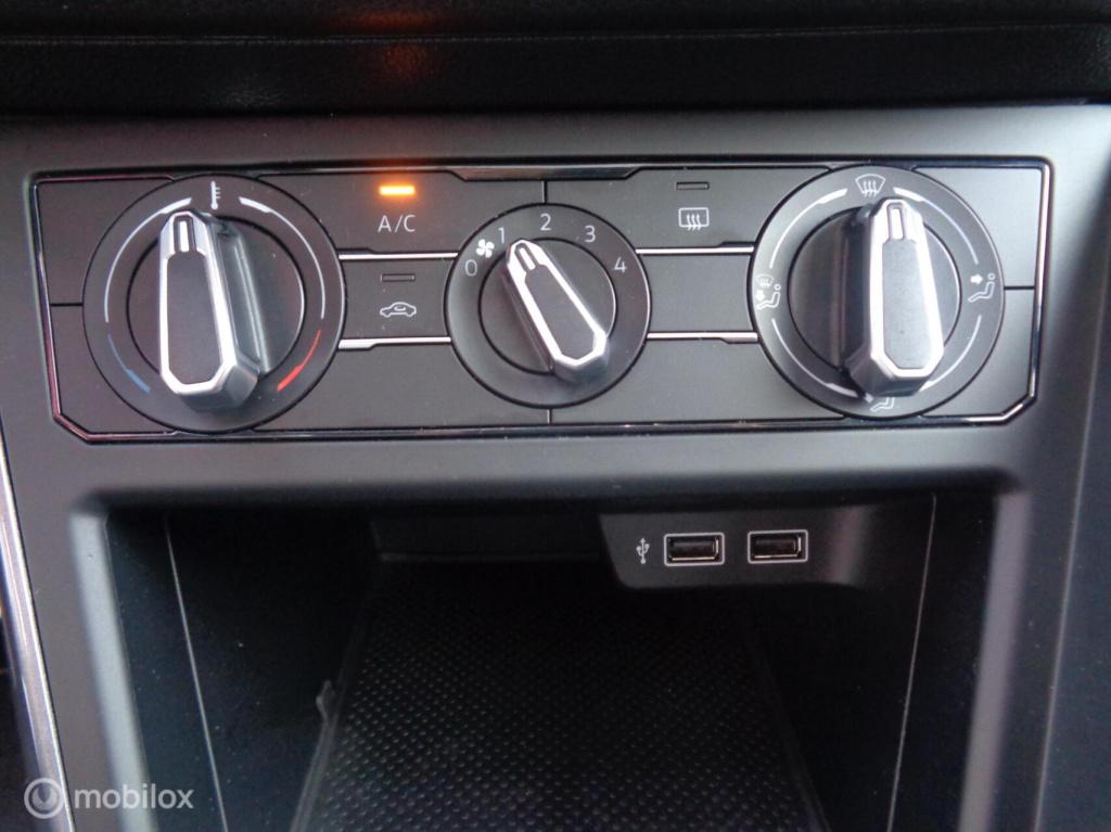 Volkswagen Polo 1.0 tsi r-line 115pk/airco/pdc/carplay/panodak/17'' lm/r-li