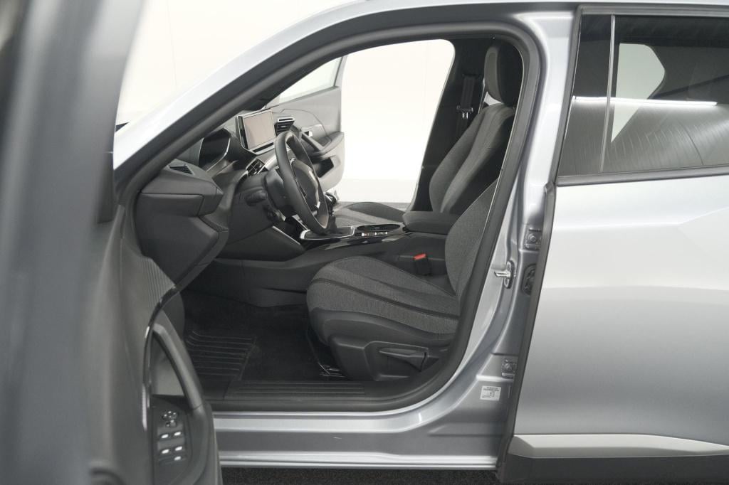 Peugeot 2008 puretech 100 allure | camera | navigatie | parkeersensoren | a