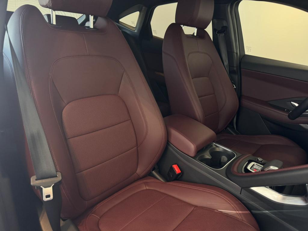 Jaguar E-pace 1.5 p300e awd r-dynamic s