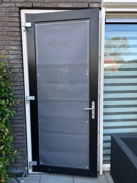 Screen voor deur
