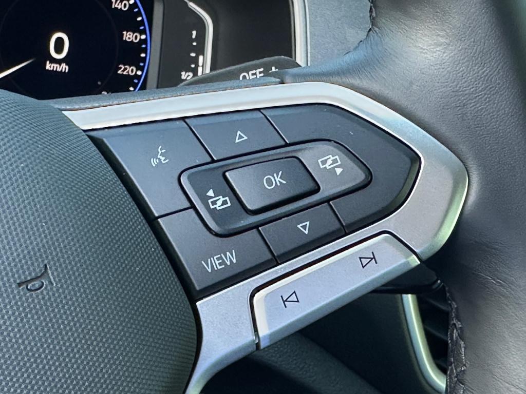 Volkswagen T-roc 1.5 tsi 150pk dsg style | trekhaak | navi | iq light | ada