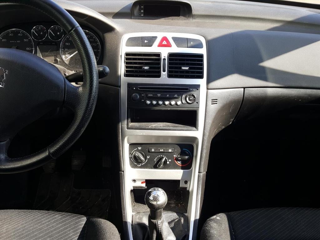 Peugeot 307 1.6 16v 5-deurs xs | airco | cruise control | trekhaak | radio/