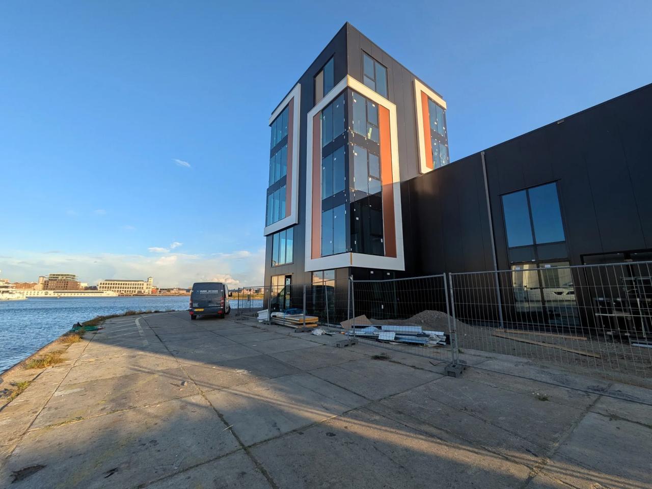 Nieuw te huur: kantoorruimte (20m²+) Visserijkade Vlissingen aan het water