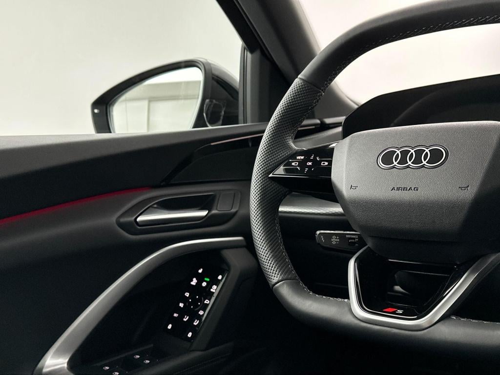 Audi Q5 s edition competition e-hybrid 270 kw / 367 pk suv