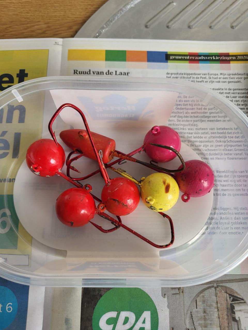 Jigkoppen en doosje dreggen