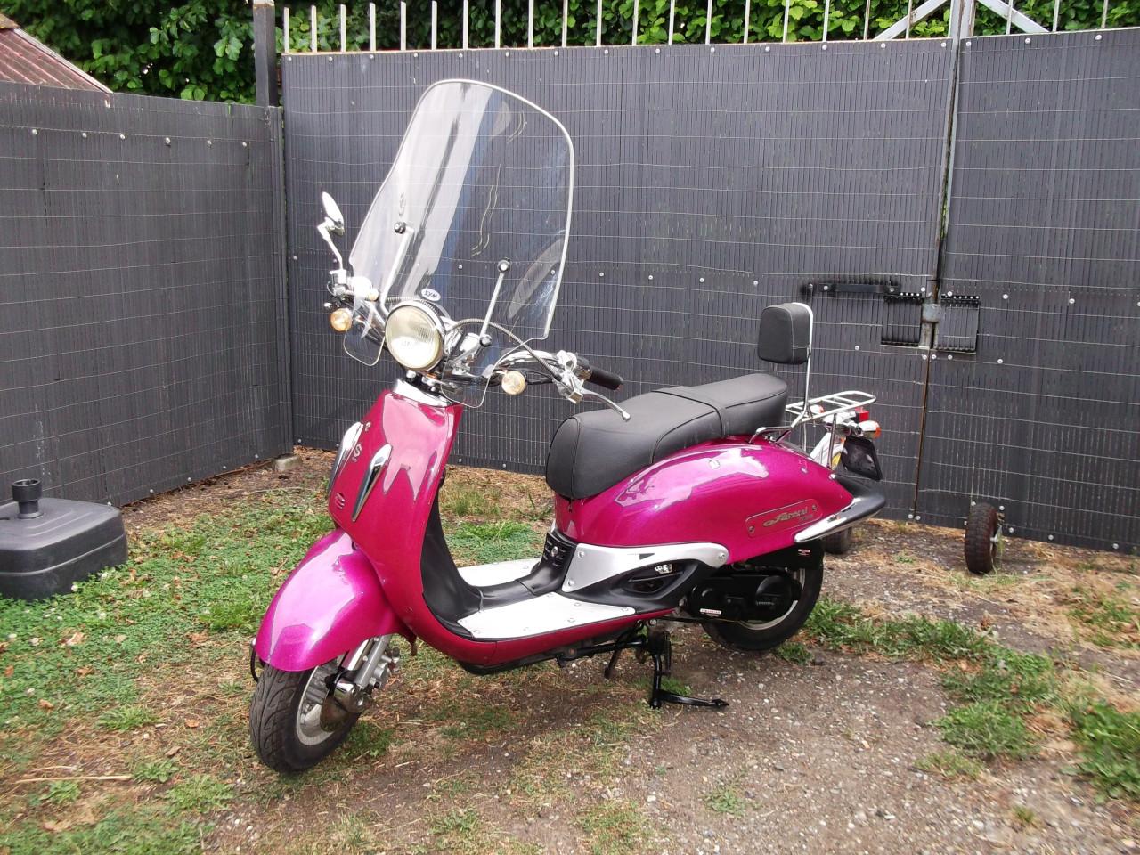 Retro scooter