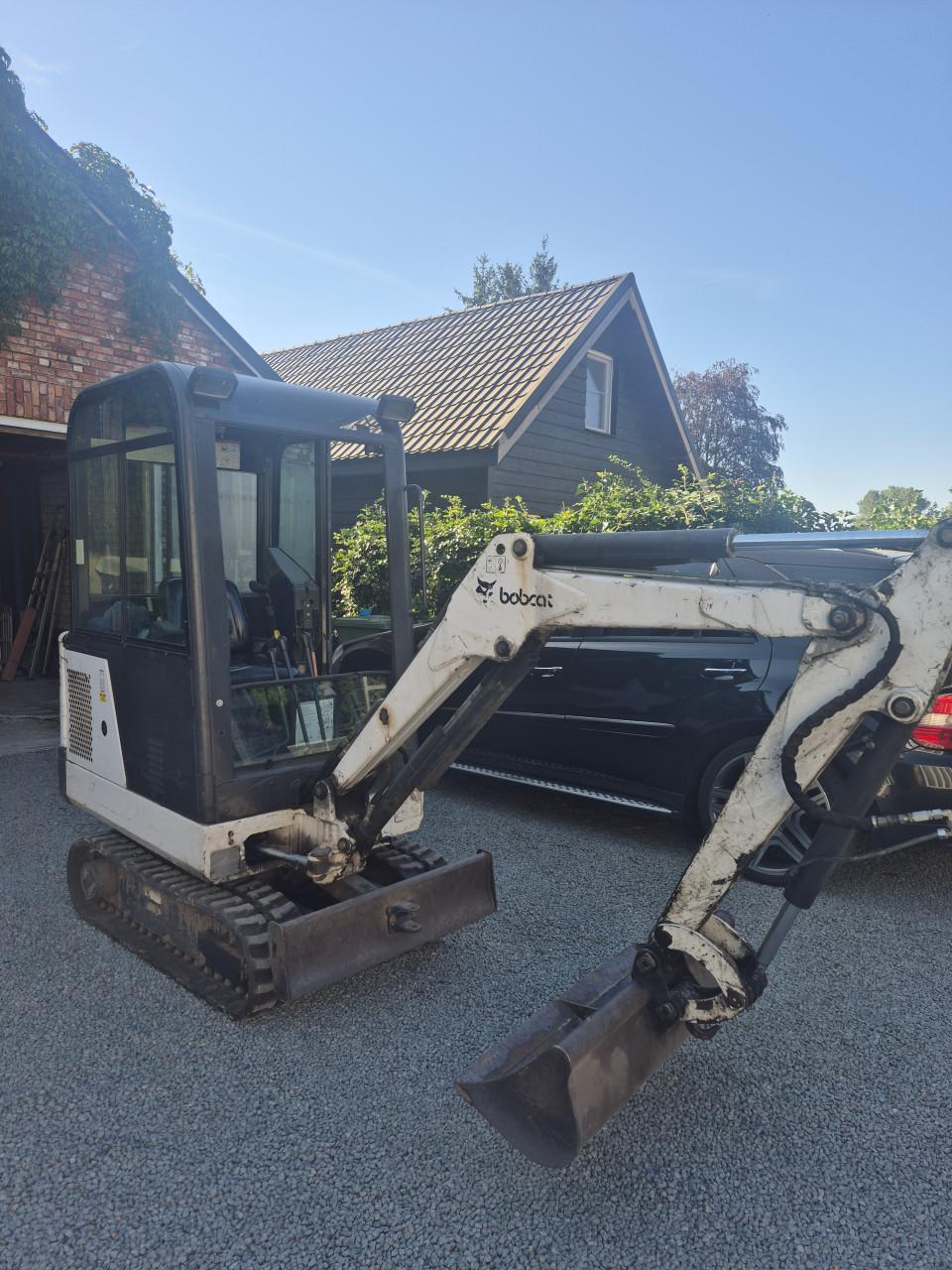 Bobcat 320 minigraver – slechts 1.947 draaiuren – 4 bakken