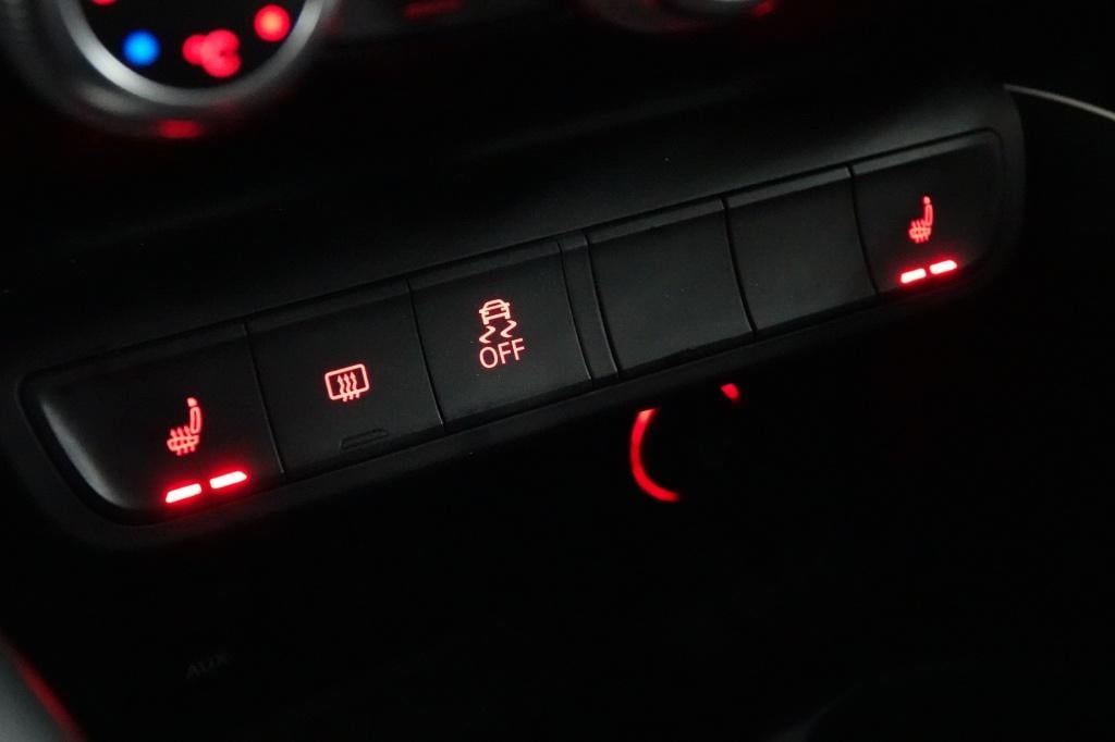 Audi A1 1.4 tfsi | stoelverw. | automaat | 18" | pdc |