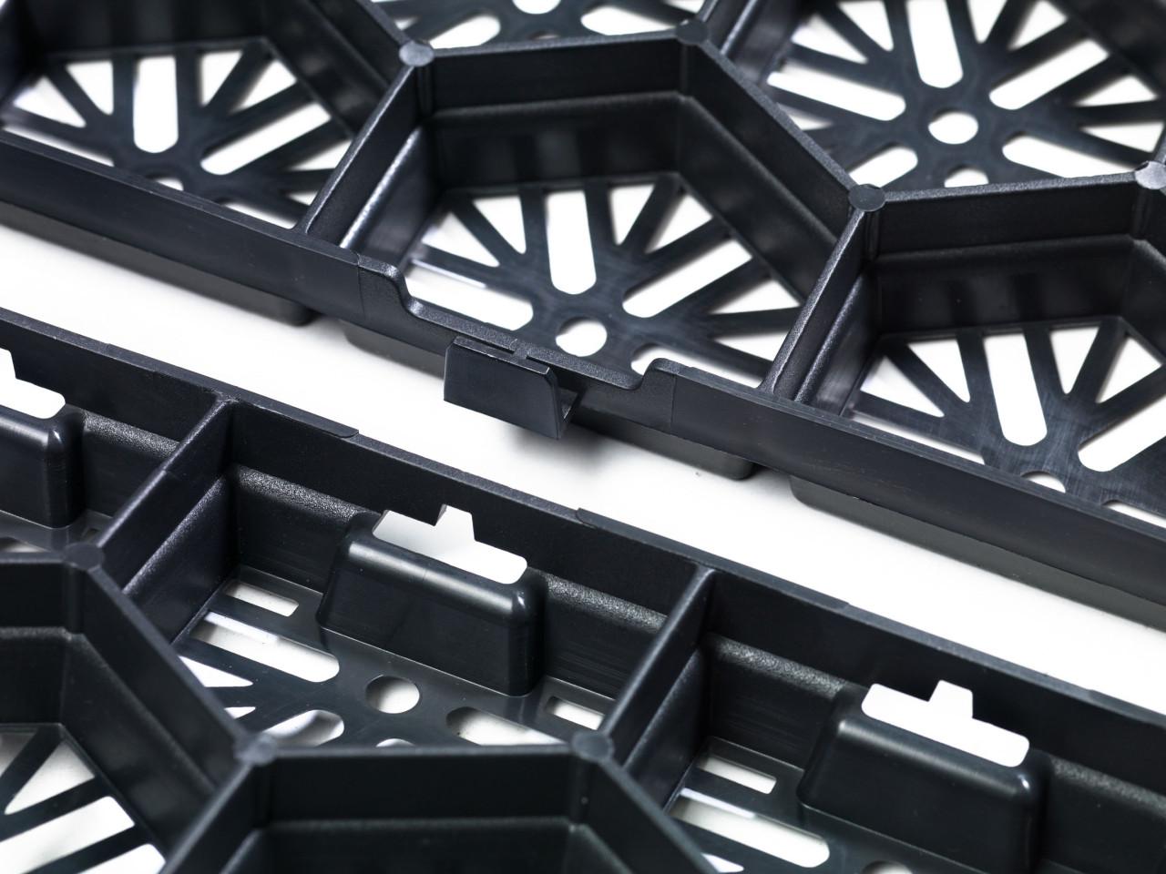 Nieuw: Splitplaten / Grindplaten met en zonder doek, zwart en wit.