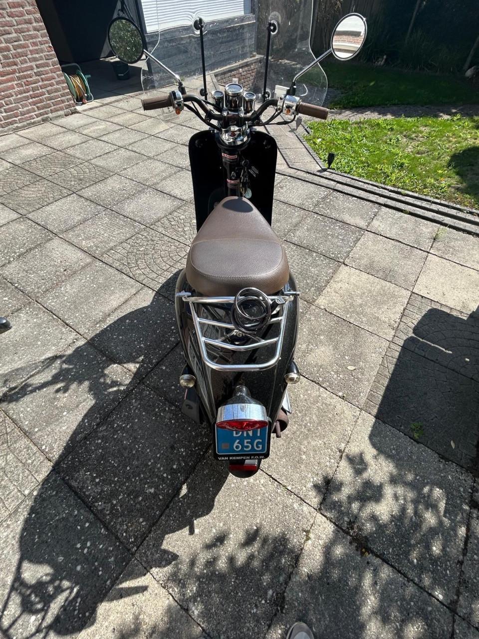 BTC Old Classic scooter