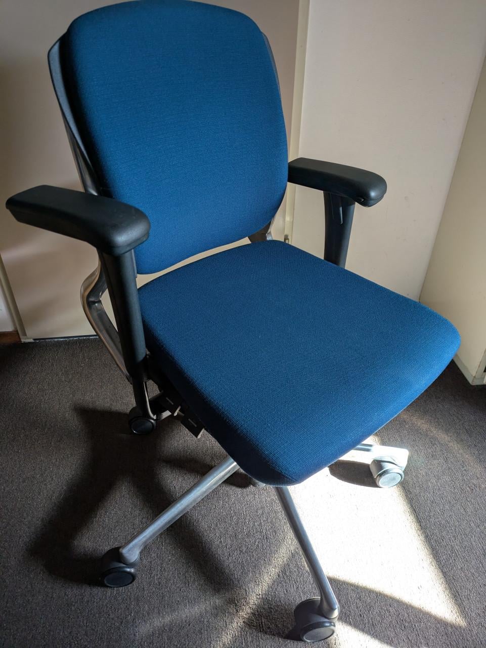 Bureaustoel, bureaulamp