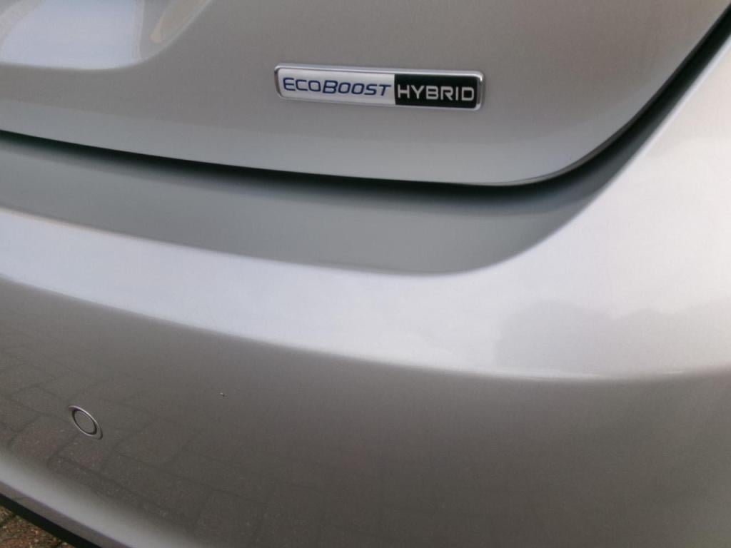 Ford Fiesta 1.0 ecoboost hybride titanium automaat