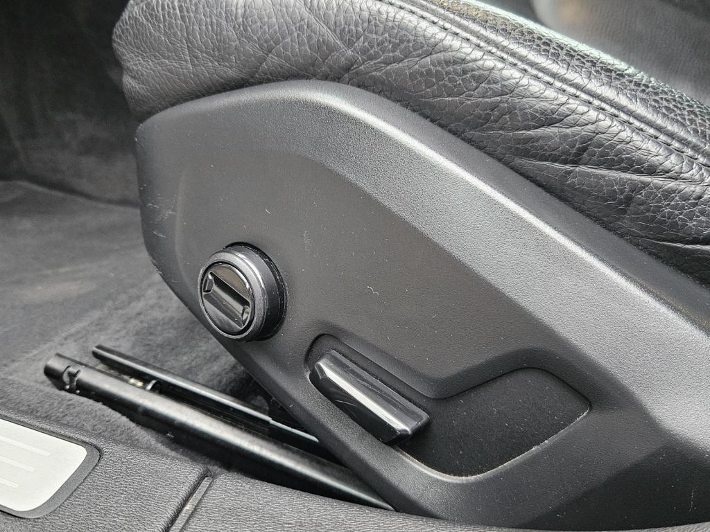 Volvo V60 2.0 b3 momentum advantage | r-design | acc | carplay