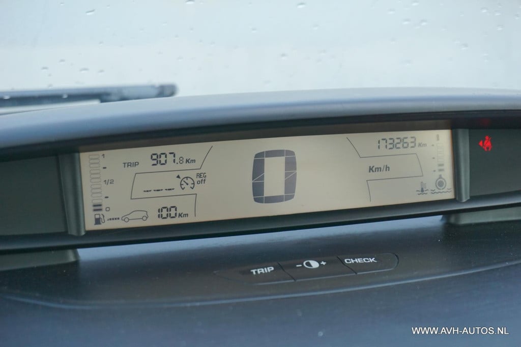 Citroen C4 1.6-16v ligne business