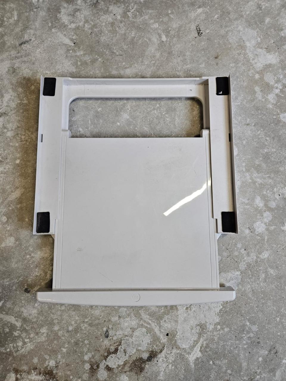 Tussenstuk wasmachine en droger