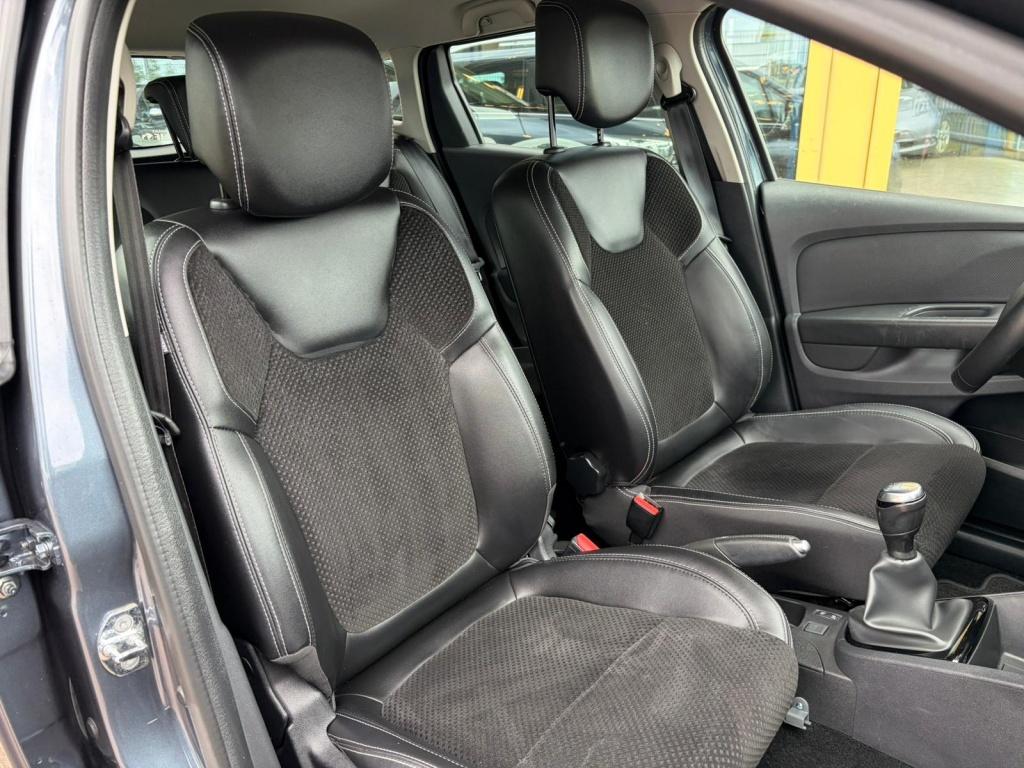 Renault Clio estate 0.9 tce intens
