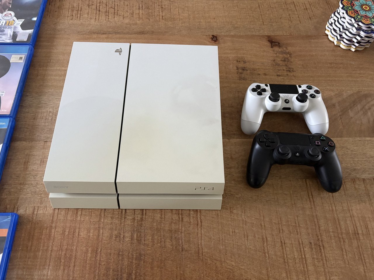 Playstation 4 + 2 controllers + diverse spellen