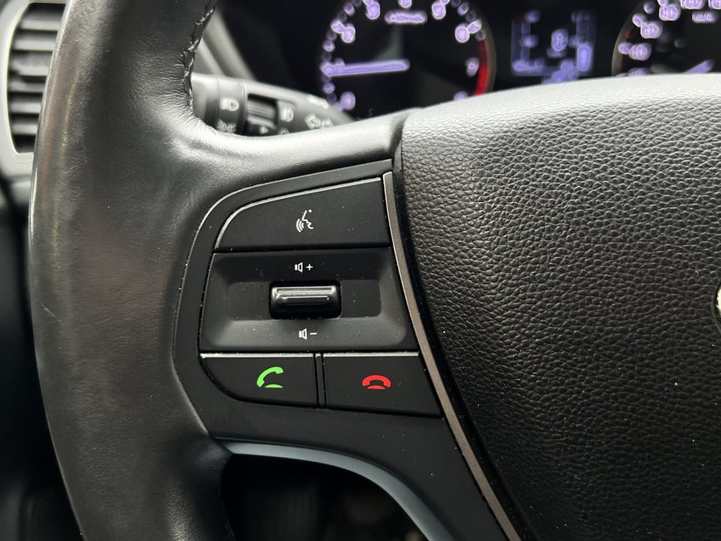 Hyundai I 20 1.2 hp i-motion premium | stuur/stoelverw. | radio | airco