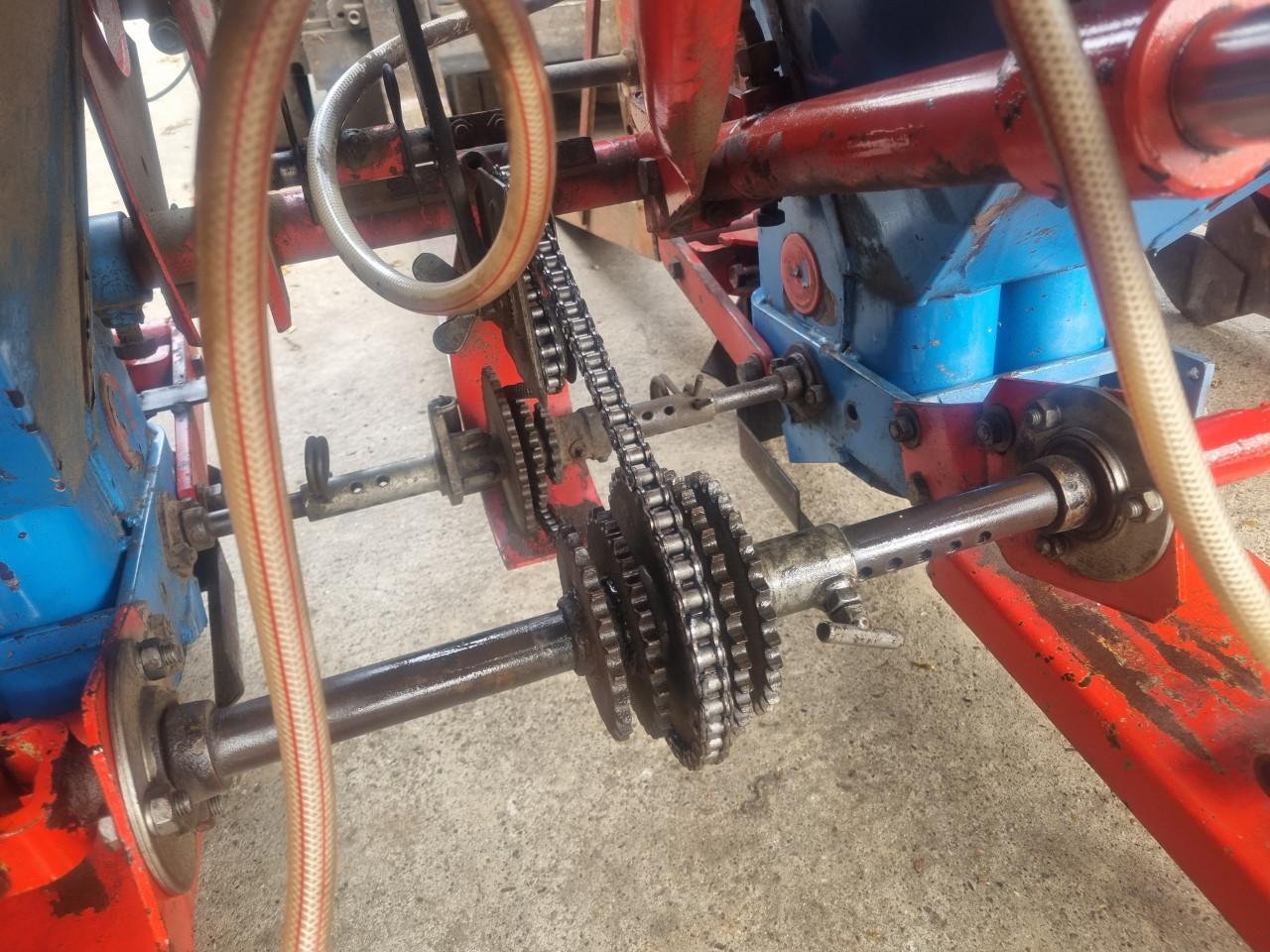 AARDAPPEL PLANTER/POTER GRUSE