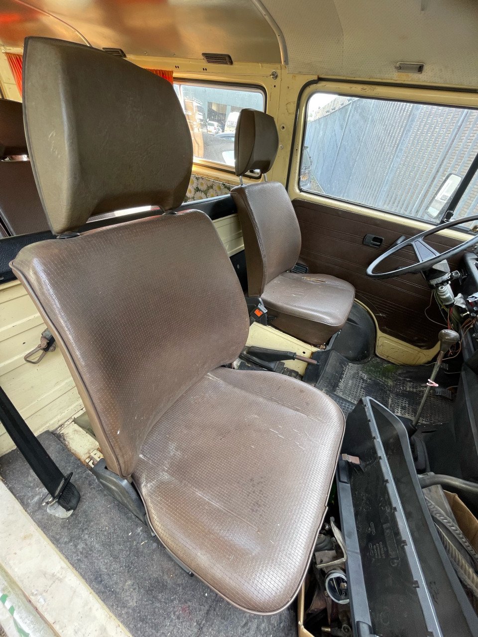 VW T3 uit 1980 - zonder motor en versnellingsbak