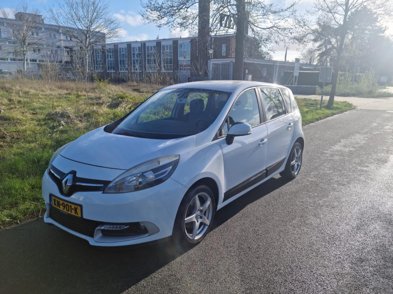 Hele mooie renault scenic 1.2tce bj 2013 172.000km