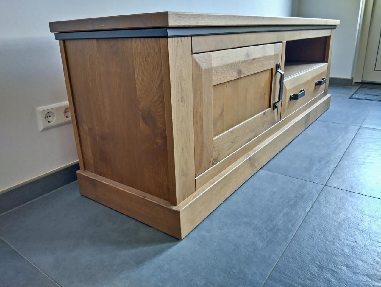 Eiken TV-dressoir Van der Drift