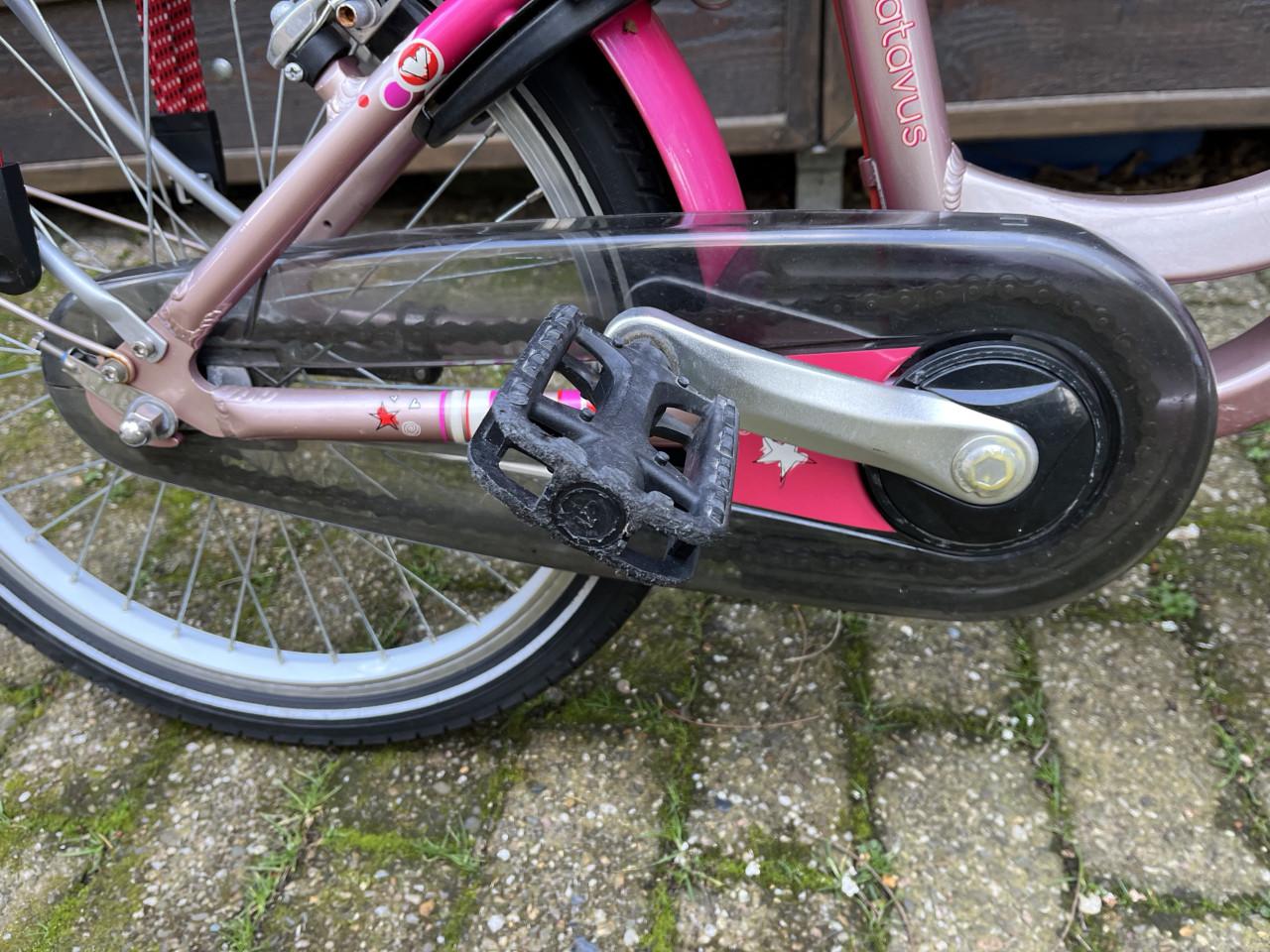 Meisjesfiets 20 inch. Heel netjes en in orde. Lees advertentie.