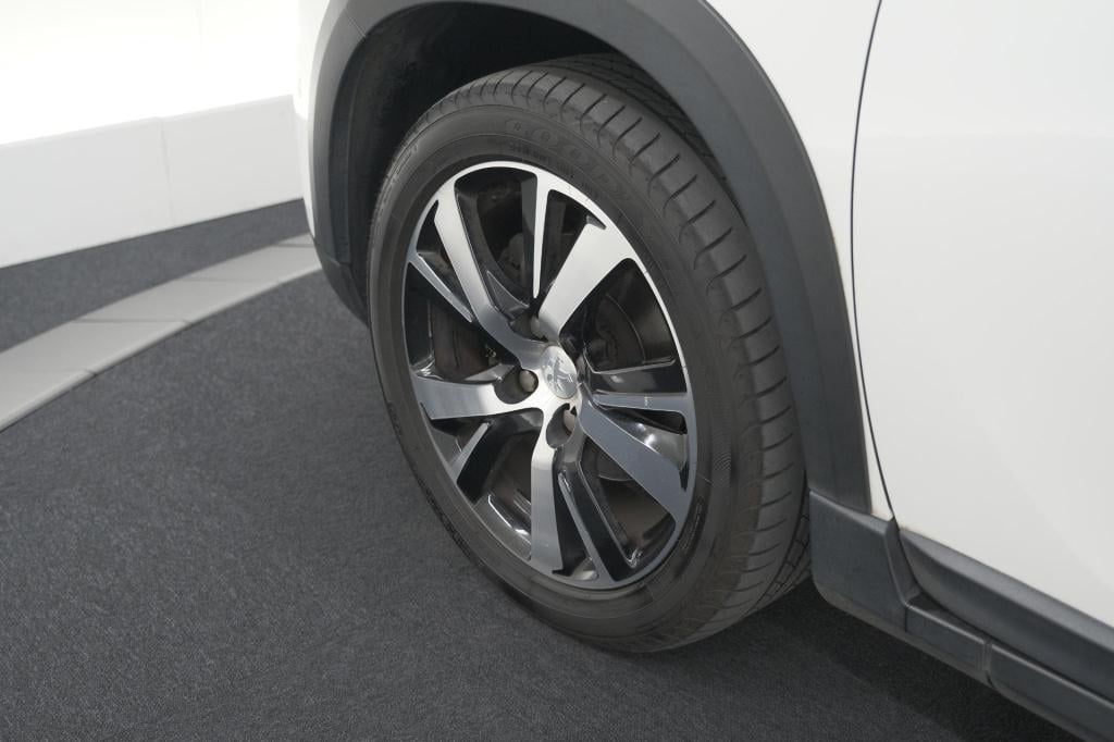 Peugeot 2008 puretech 110 eat6 gt-line | trekhaak | camera | navigatie | pa