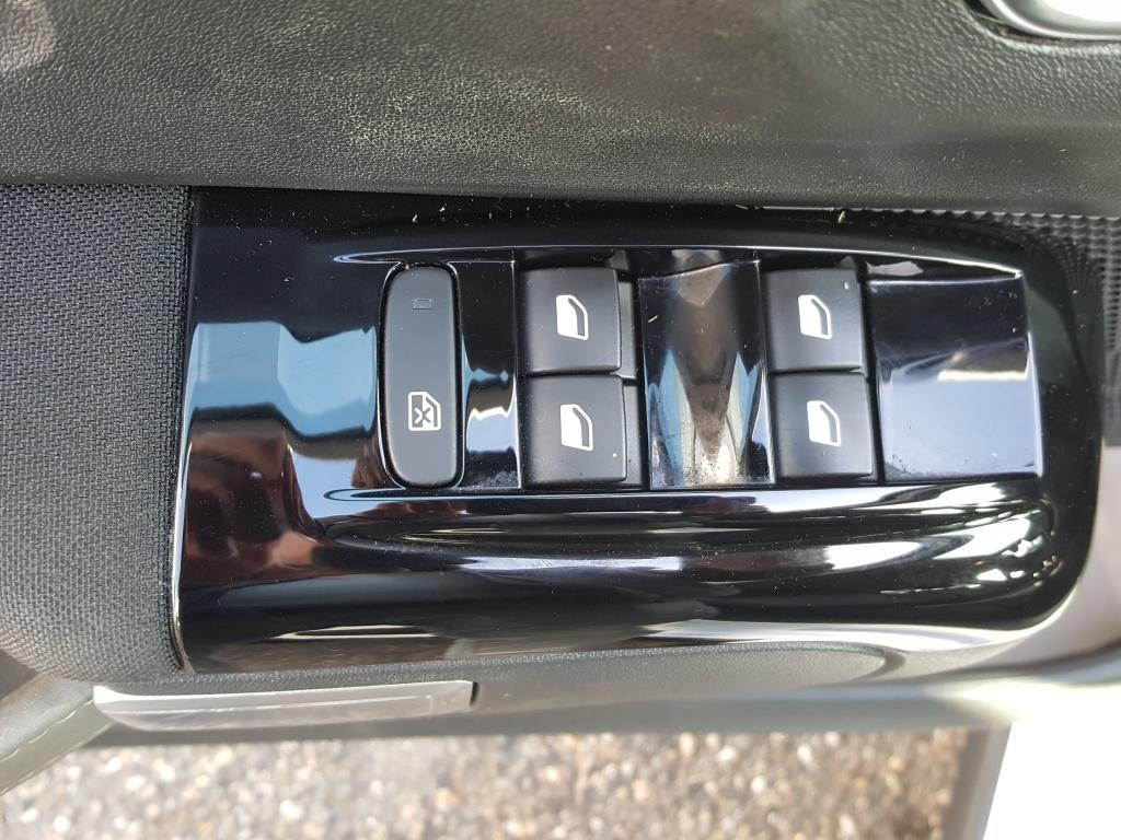 Citroen C3 1.2 puretech 110pk s&s c-series apple carplay & android auto | n