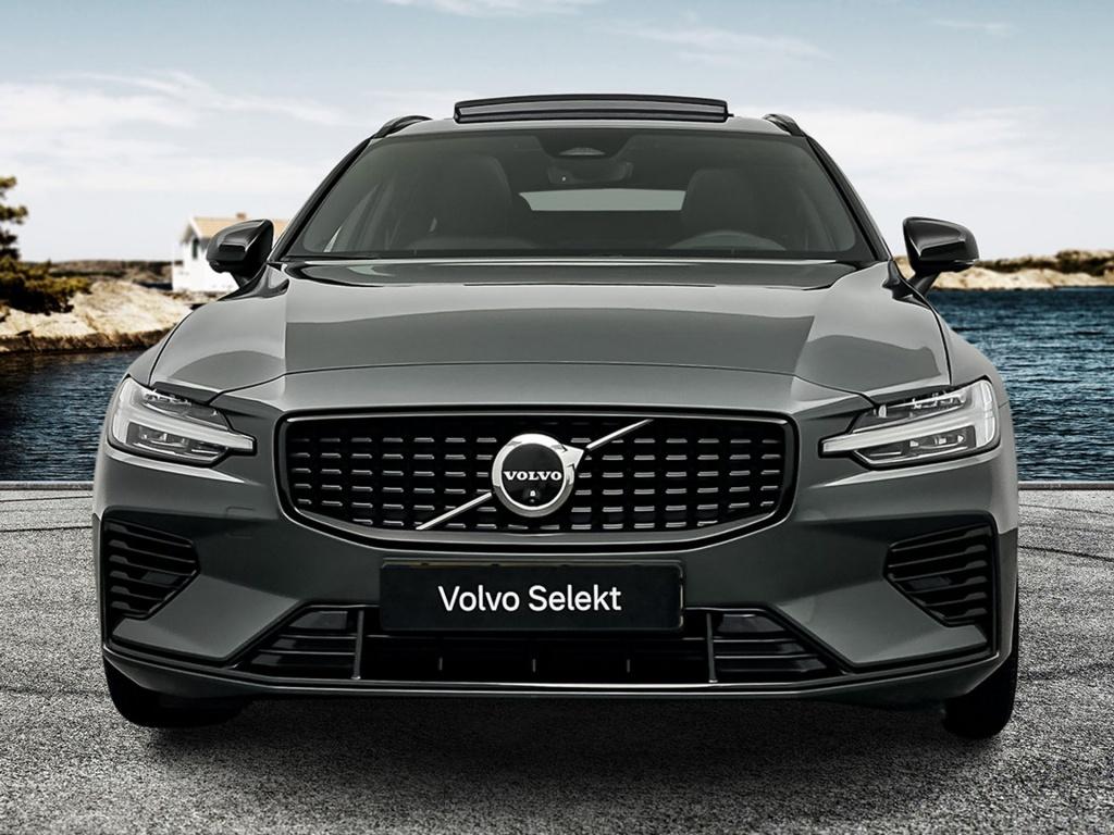 Volvo V60 t8 455pk recharge ultra dark| adap.cruise| pano| trekhaak| 360cam