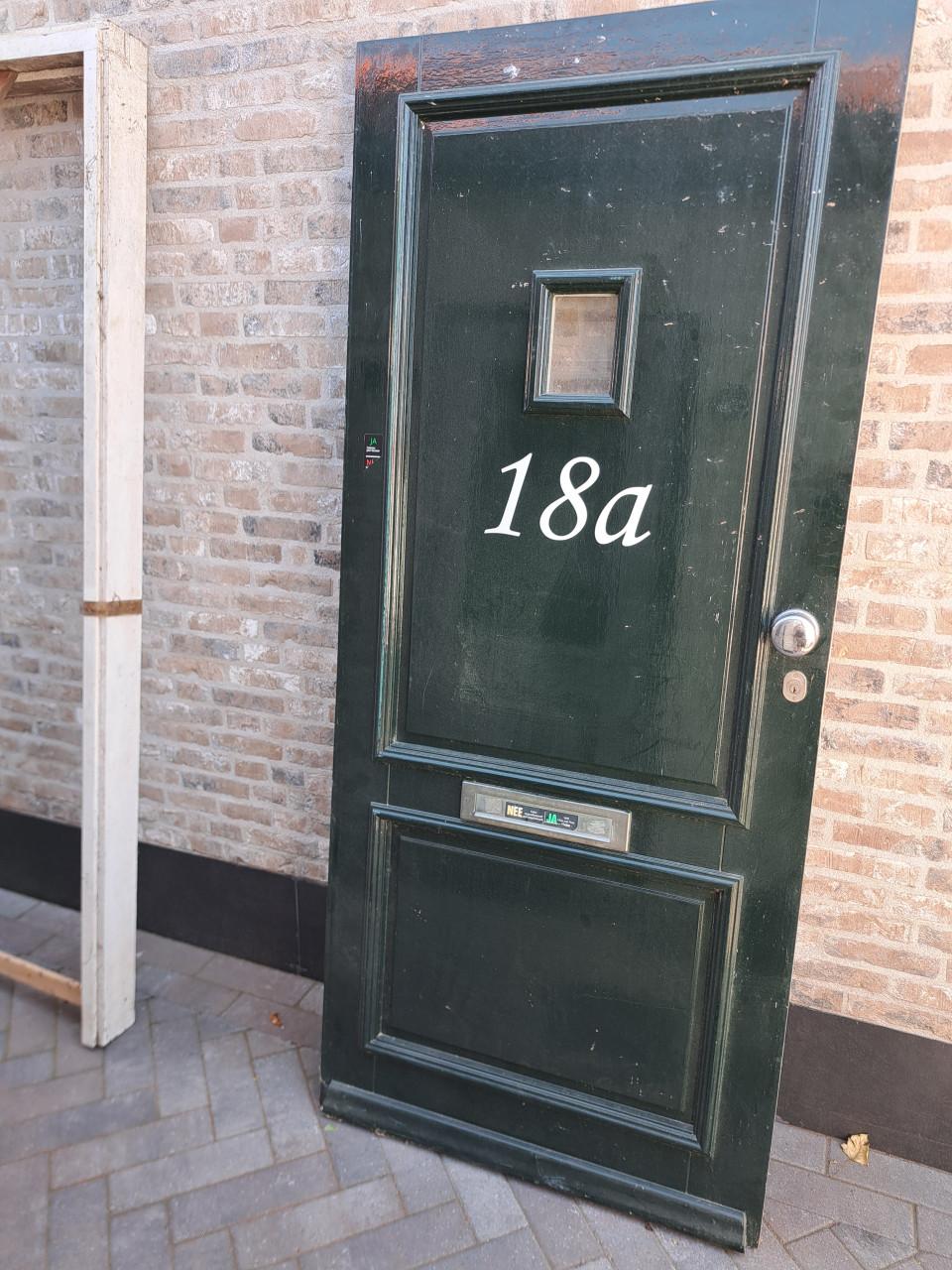 Hardhouten voordeur inclusief kozijn