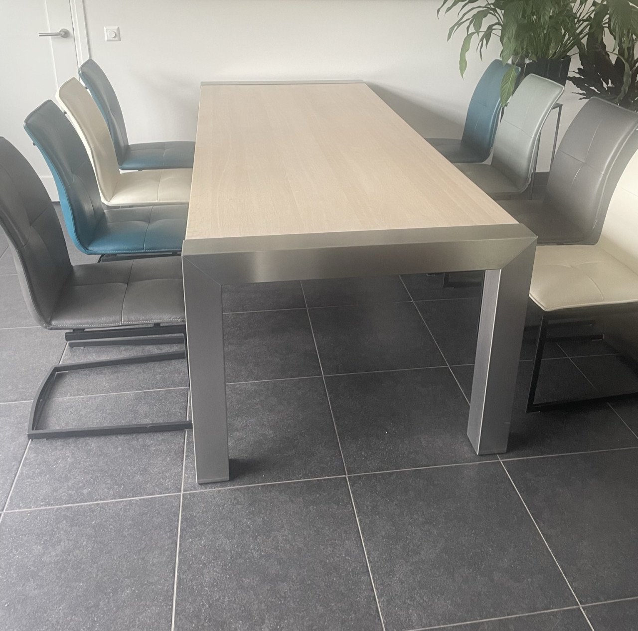 8 eetkamerstoelen Xooon