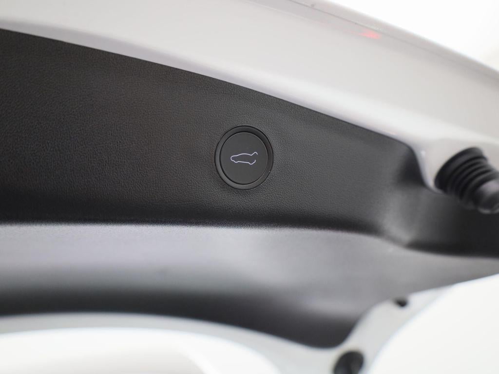 Tesla Model 3 long range rwd 75 kwh | trekhaak | warmtepomp | automaat | pa