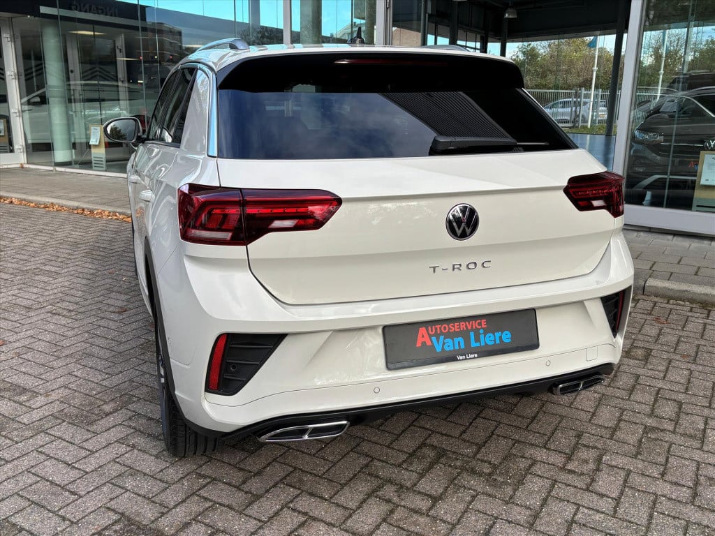 Volkswagen T-roc 1.5 tsi 150pk 7-dsg r-line|dode hoek|carplay| elek klep| r