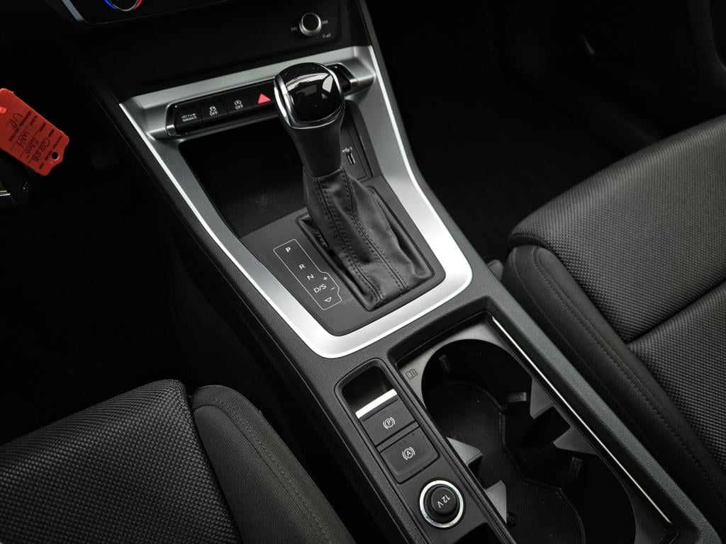 Audi Q3 sportback 35 tfsi pro line business | pano | cruisec.