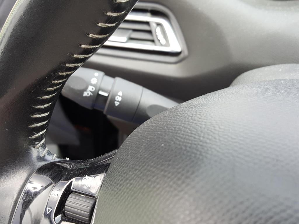 Peugeot 308 sw blue l. 1.2pt-110pk navigatie | trekhaak | cruise control | 