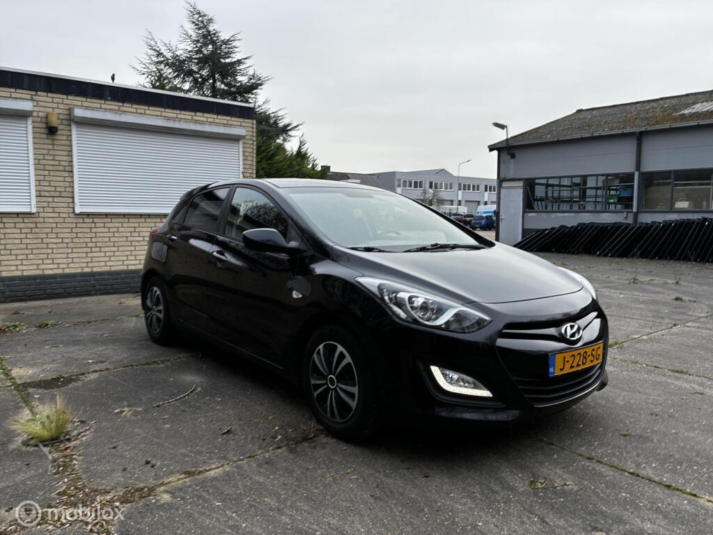 Hyundai i30 1.4 Cruise Clima Led 5Deurs km165.001Nap BJ2012