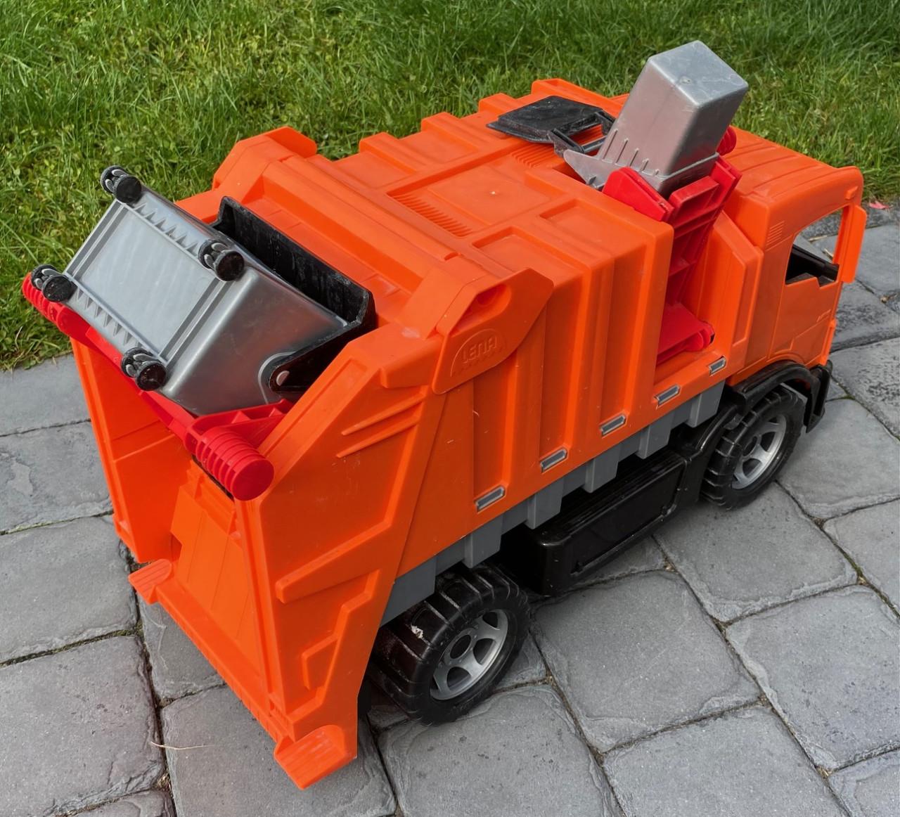 Grote Vuilniswagen met 2 Containers