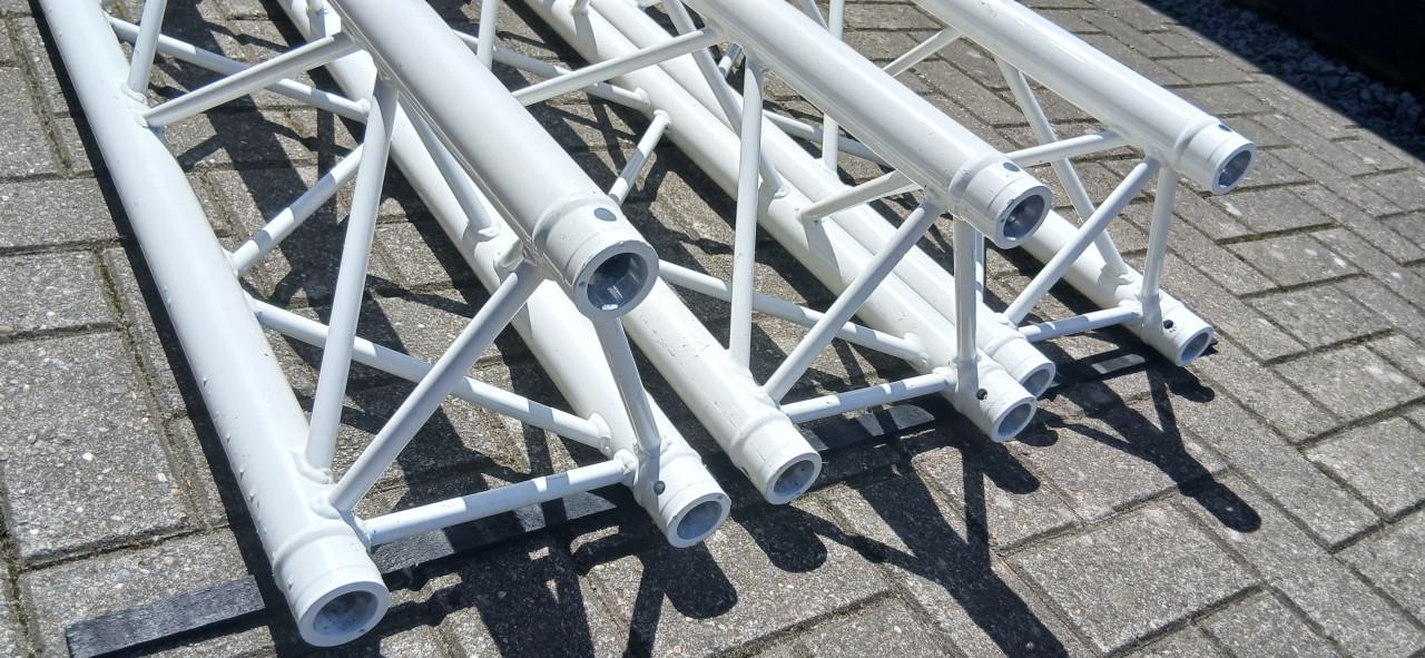 3 keer 3meter truss wit gepoedercoat