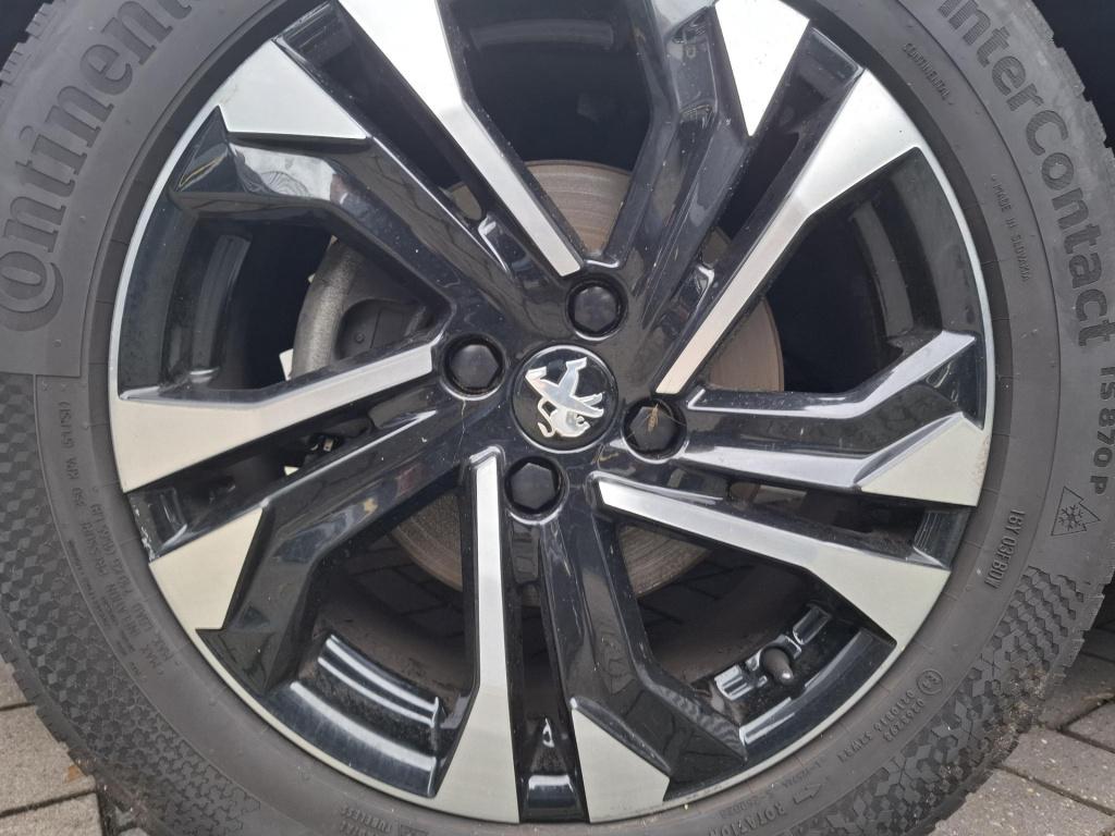 Peugeot 2008 suv 130 gt-line schuif-/kanteldak/cam/trekhaak