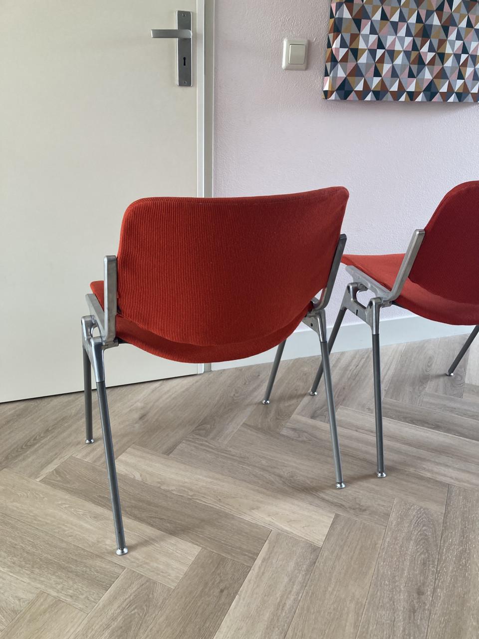 Design stoelen Dsc 106 giancarlo piretti voor Castelli