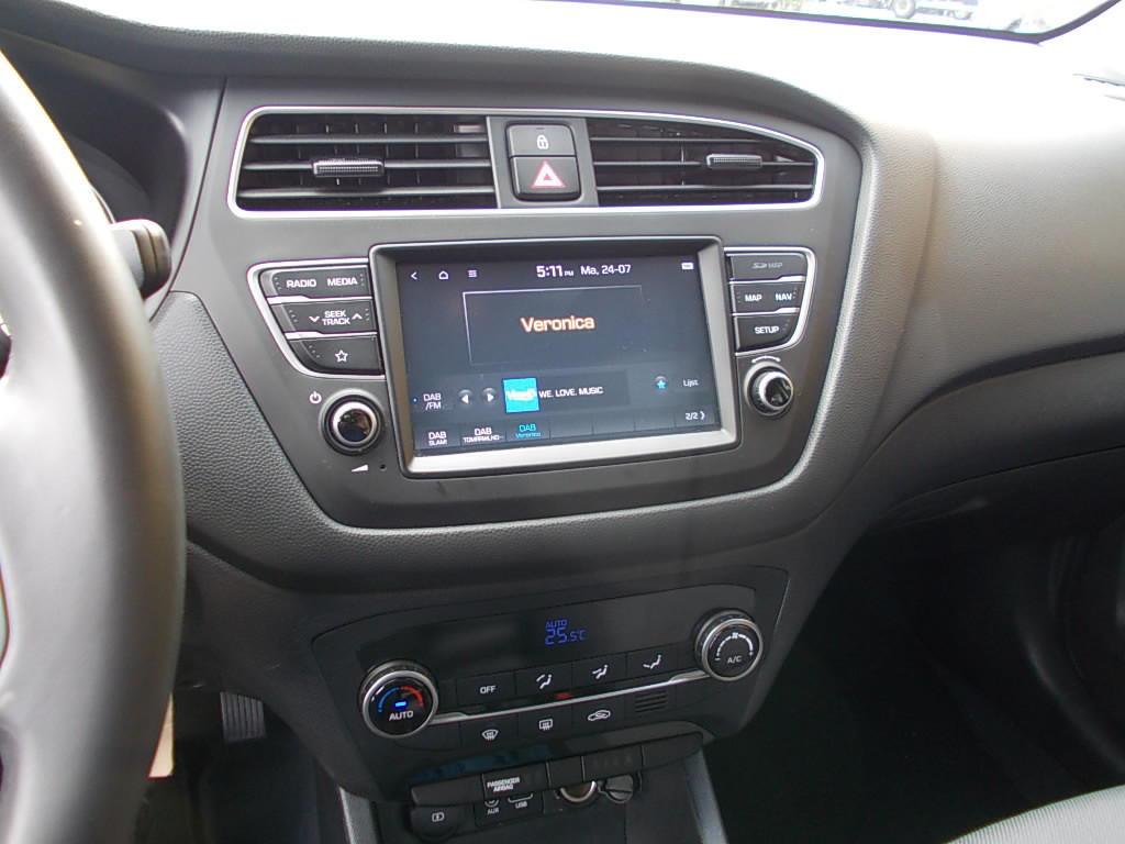 Hyundai I 20 1.0 t-gdi 101pk, airco, cam., navi, cr.contr.