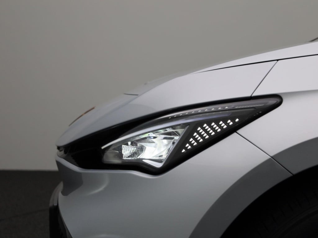 Cupra Born business 62 kwh | navigatie | apple carplay / android auto | ach