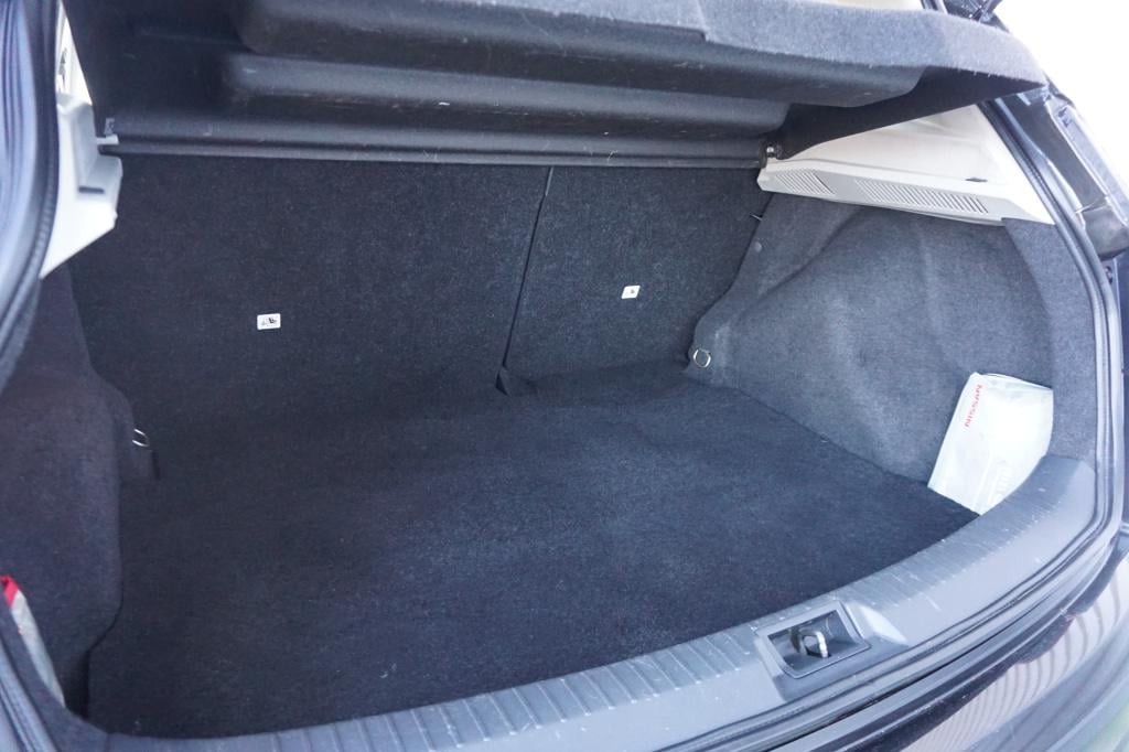 Nissan Qashqai 1.6 visia airco / cruise / elektr. ramen / trekhaak / lm vel