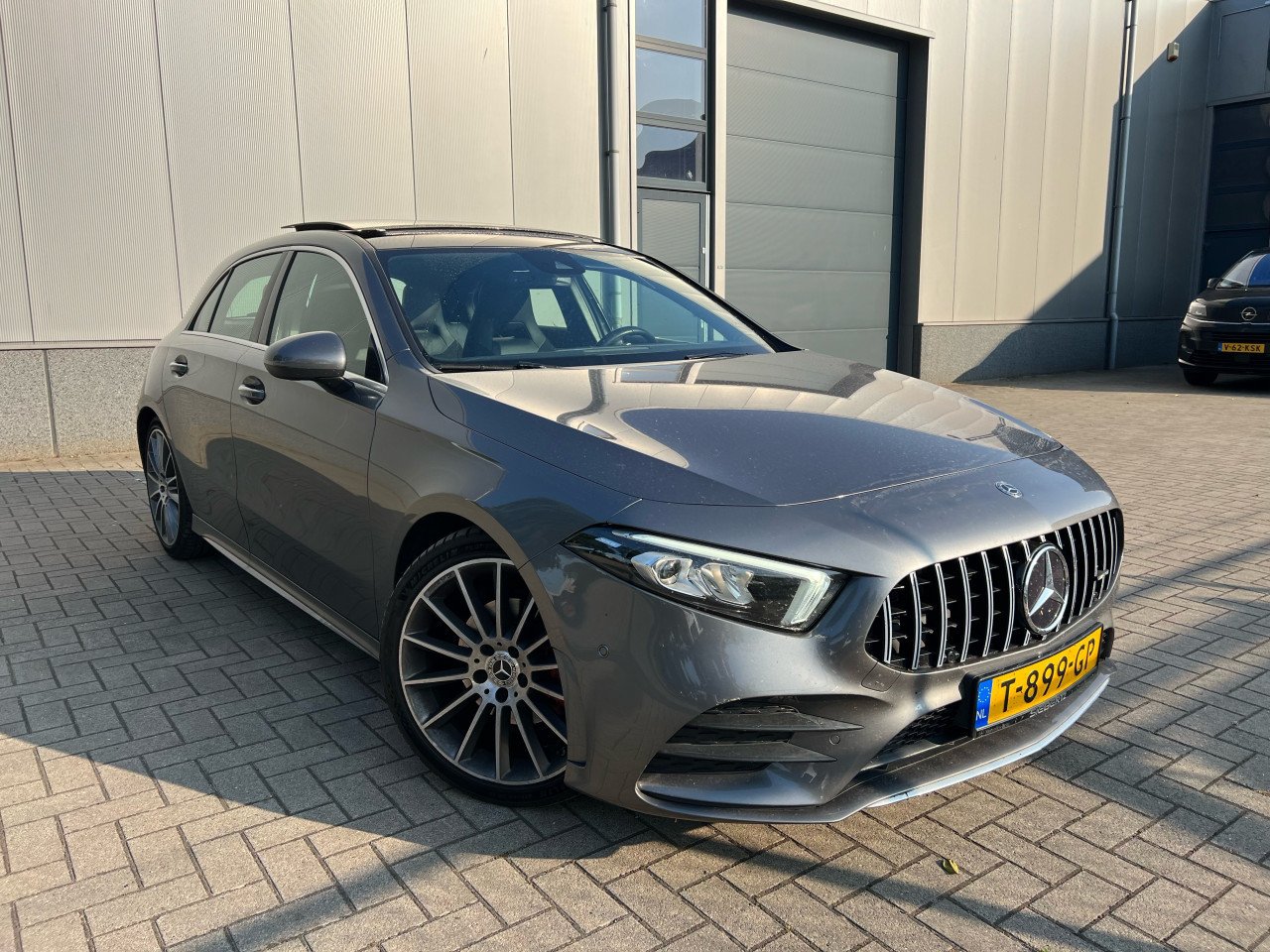 Mercedes-Benz A-Klasse 180d Premium Plus