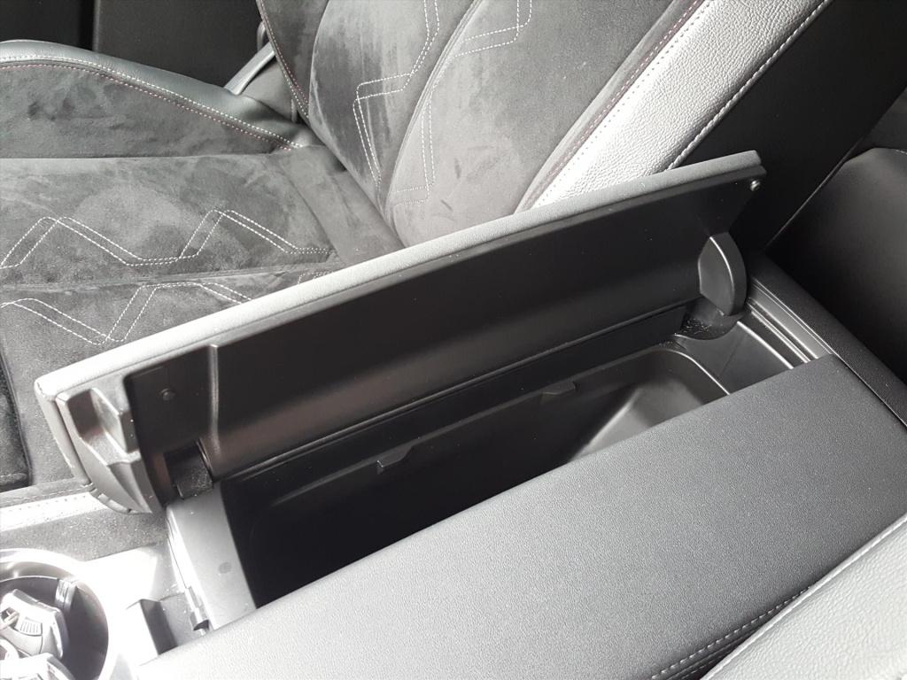 Ds Ds 7 1.6 e-tense hybride 300pk 4x4 automaat(t8) performance line+|navi|b