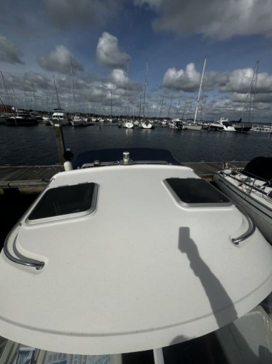 Mooie gezinsmotorboot (Marex 280 Holiday)