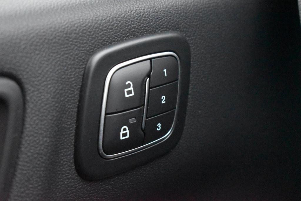 Ford Kuga 2.5 phev st-line x | panoramadak | climate control | adaptieve cr